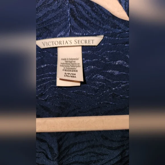 Victoria's Secret Blue Satin Lounge Jumpsuit Womens Size Small Wide Leg Belted - Picture 5 of 7